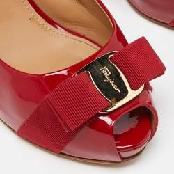 Pre Owned Salvatore Ferragamo Red Patent Leather Vara Bow Peep Toe Platform Pumps Size 38.5