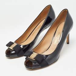 Salvatore Ferragamo Black Patent Leather Vara Bow Peep Toe Pumps Size 40.5