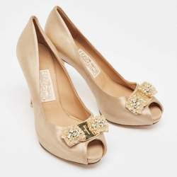 Pre Owned Salvatore Ferragamo Gold Satin Selaby Peep Toe Pumps Size 37