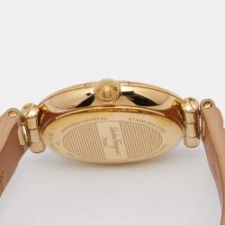 مملوكة مسبقًا Salvatore Ferragamo Beige Gold Plated Stainless Steel Leather FIN020015 Women's Wristwatch 36 mm
