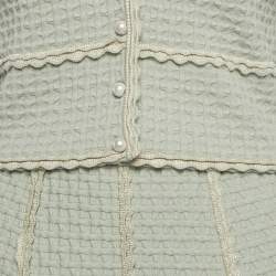 مملوكة مسبقًا طقم جاكيت وتنورة حبكة مزركشة بلون أخضر فاتح ساندرو حجم صغير جداً