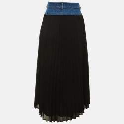 Pre Owned تنورة ساندرو متوسطة الطول مطوية كريب ودنيم أسود مقاس متوسط