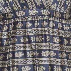 مملوكة مسبقًا فستان ساندرو أزرق بطبعة زهور حرير فالنتينا برقبة على شكل V ميدي صغير الحجم