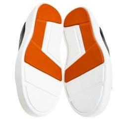 مملوكة مسبقًا حذاء رياضي سانتوني منخفض من أعلى أربطة ورباط مطاطي وجلد أزرق داكن مقاس 38.5