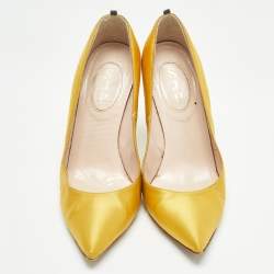 Pre Owned SJP Sarah Jessica Parker Yellow Satin Pointed Toe Pumps Size 37