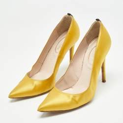 Pre Owned SJP Sarah Jessica Parker Yellow Satin Pointed Toe Pumps Size 37