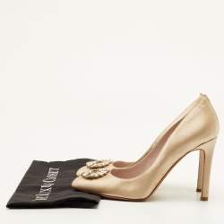 Pre Owned SJP Sarah Jessica Parker The LJ Recital Size 40.5 Beige Satin Crystal Embellished Pumps