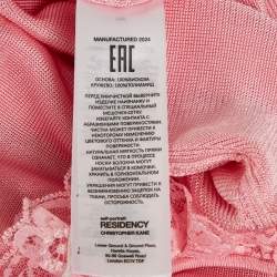 مملوكة مسبقًا بوديسوت سيلف بورتريه ريزيدنسي مع كريستوفر كاين وردي بفتحات مقاس صغير جدًا