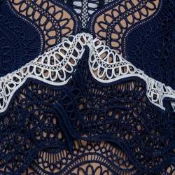 مملوكة مسبقًا فستان سيلف بورتريت قصير طباقات دانتيل غوبير مموج أزرق كحلي مقاس وسط (ميديوم) 