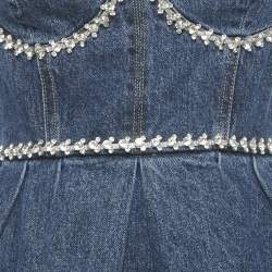 مملوكة مسبقًا فستان ميني سيلف بورتريه قماش جينز أزرق مزين بمقاس صغير جدًا