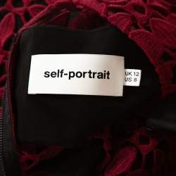 Pre Owned فستان سيلف بورتريت متوسط الطول بحواف متباينه اللون دانتيل غيبور عنابي مقاس وسط (ميديوم)