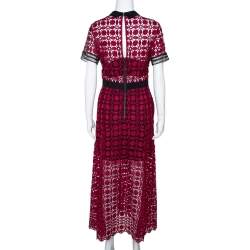 Pre Owned فستان سيلف بورتريت متوسط الطول بحواف متباينه اللون دانتيل غيبور عنابي مقاس وسط (ميديوم)