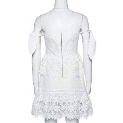 مملوكة مسبقًا فستان سيلف بورتريت أوف شولدر قصير طبقات دانتيل أبيض مقاس وسط (ميديوم)