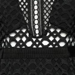 Pre Owned فستان سيلف بورتريت دانتيل جوبير أسود بأكمام طويلة بحواف مكشكشة مقاس متوسط - ميديوم