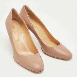 مملوكة مسبقًا Sergio Rossi Dusty Pink Leather Madame Pumps Size 40