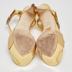 مملوكة مسبقًا صندل سيرجيو روسي ساتان ذهبي وكريستال مزخرف بحزام للكاحل مقاس 37