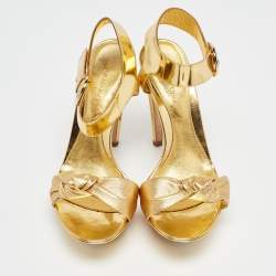 مملوكة مسبقًا صندل سيرجيو روسي ساتان ذهبي وكريستال مزخرف بحزام للكاحل مقاس 37