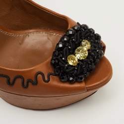 مملوكة مسبقًا Sergio Rossi Size 37.5 Brown Leather Peep Toe Pumps