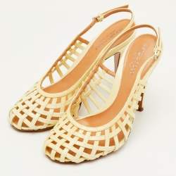 مملوكة مسبقًا Sergio Rossi Size 37.5 Cream Patent Leather Cut Out Slingback Sandals