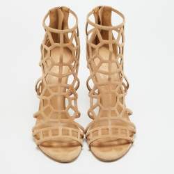 مملوكة مسبقًا حذاء بوت سيلجو روسي سويدي بفتحات بلون بيج طول الكاحل مقاس 41