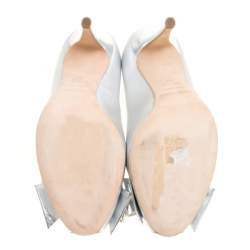 Pre Owned حذاء كعب عالي سيرجيو روسي مقدمة مفتوحة تفاصيل فيونكة قماش فضي ميتالك مقاس 37