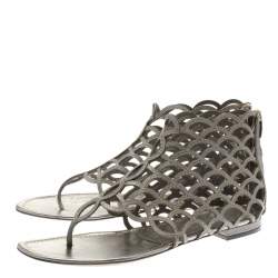 Pre Owned Sergio Rossi Metallic Grey Leather Cut Out Scalloped Flat Sandals Size 39.5