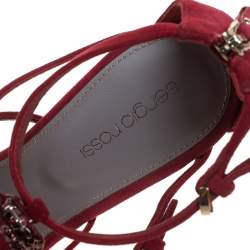 مملوكة مسبقًا صندل س رجيو روسي نعل سميك سيور نعل سميك زخرفة طاووس وكريستال سويدي أحمر مقاس 38