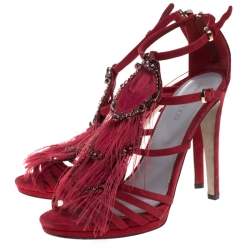 مملوكة مسبقًا صندل سرجيو روسي نعل سميك سيور نعل سميك زخرفة طاووس وكريستال سويدي أحمر مقاس 38
