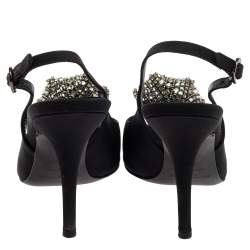 Pre Owned صندل سيرجيو روسي ساتان أسود مزخرف كريستال مقدمة مربعة فتحة كعب مقاس 38