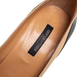 Pre Owned حذاء كعب عالي سيرجيو روسي جلد أسود/بيج مقدمة مدببة مقاس 38