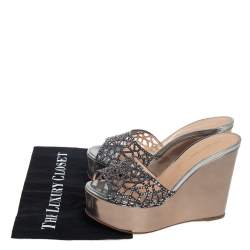 Pre Owned صندل سيرجيو روسي نعل سميك كعب روكي ترسور سويدي مزخرف كريستال رمادي ميتالك مقاس 38.5