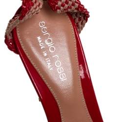 مملوكة مسبقًا صندل سيرجيو روسي جلد مغزول لامع ورافية بيج/أحمر بحزام للكاحل مقاس 35