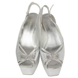 Pre Owned صندل سيرجيو روسي كعب روكي فتحة كعب نعل سميك إسبادريل جلد فضي مقاس 39.5