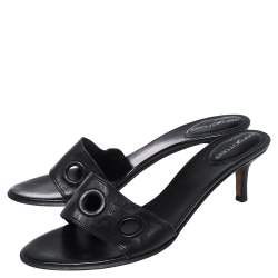 مملوكة مسبقًا Sergio Rossi Black Leather Slide  Sandals 39