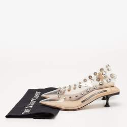 مملوكة مسبقًا صندل سيرجيو روسي مشمع بلاستيك بيج مزخرف كريستال مقدمة مدببة فتحة كعب مقاس 36