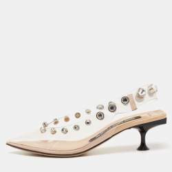 مملوكة مسبقًا صندل سيرجيو روسي مشمع بلاستيك بيج مزخرف كريستال مقدمة مدببة فتحة كعب مقاس 36