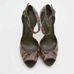 مملوكة مسبقًا صندل سيرجيو روسي جلد ثعبان وجلد متعدد الألوان بحزام للكاحل مقاس 39