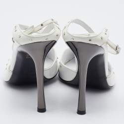 مملوكة مسبقًا Sergio Rossi White Leather Studded Ankle Strap Pumps Size 38