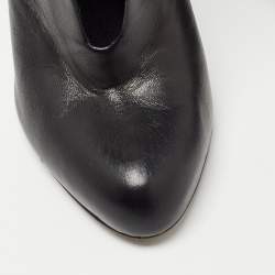 مملوكة مسبقًا Sergio Rossi Black Leather V-Neck Cut Out Ankle Booties Size 36