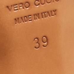 مملوكة مسبقًا Sergio Rossi Beige Ostrich Leather Strappy Sandals Size 39