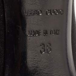 مملوكة مسبقًا Sergio Rossi Black Satin And Fur Pointed Toe Pumps Size 38