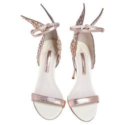 Pre Owned صندل صوفيا ويبستر ايفانغيلين جلد أبيض/ ذهبي وردي قصات ليزر أجنحة ملاك سير كاحل مقاس 40.5