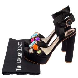 Pre Owned صندل صوفيا ويبستر أماندا جيم ساتان أسود بنعل سميك مقاس 38