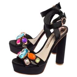 Pre Owned صندل صوفيا ويبستر أماندا جيم ساتان أسود بنعل سميك مقاس 38