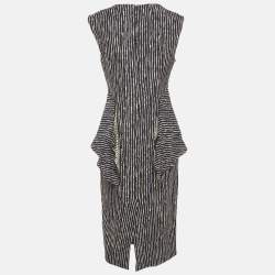 مملوكة مسبقًا فستان سبورت ماكس كريب قصير مع بيبلوم مقلم أزرق كحلي/أبيض مقاس متوسط - ميديوم