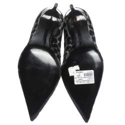 مملوكة مسبقًا حذاء بوتيز كاحل ستيلا ماكرتني مقدمة مدببة قطيفة طبا عة فهد أسود مقاس 37