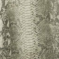 مملوكة مسبقًا بلوزة ستيلا مكارتني رمادية بطبعة جلد الثعبان من الساتان مقاس متوسط