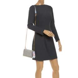 Pre Owned حقيبة كروس ستيلا ماكرتني قلاب جلد مغزول هولوغرافيك فضية