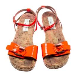 مملوكة مسبقًا Stella McCartney Neon Orange Faux Leather Linda Ankle Strap Flat Sandals Size 35