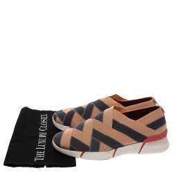 Pre Owned حذاء رياضي ستيلا مكا رتني سليب أون مطاط رمادى / بيج مقاس 39